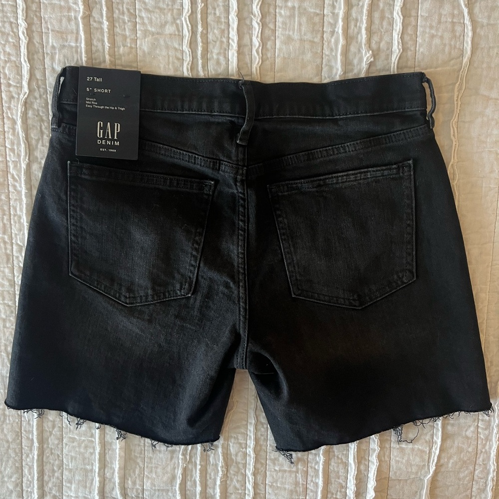 NWT GAP Black Denim Shorts - Picture 2 of 4